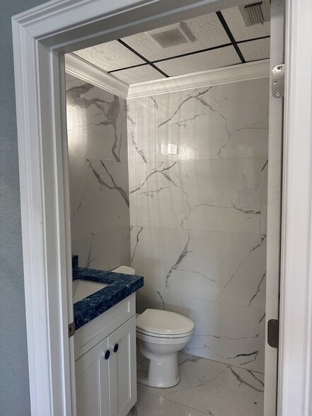 More Photos Of 201 NE 20th St, Ocala General Retail For Sale