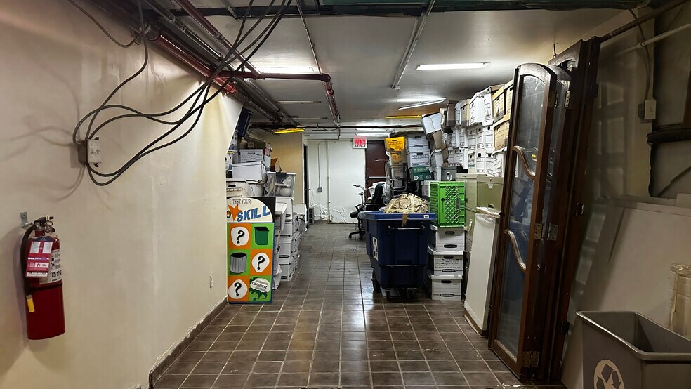 More Photos Of 2014 Fifth Ave, New York Office For Sale