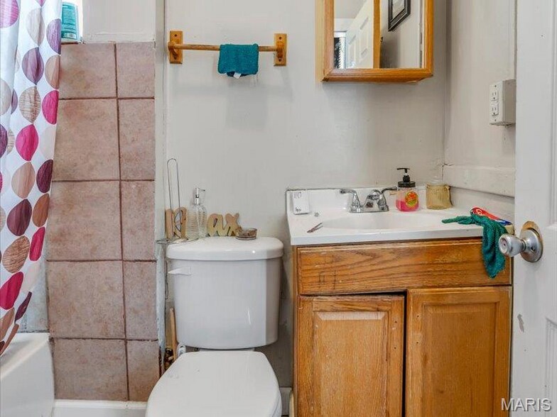 More Photos Of 8035 N Broadway, Saint Louis Daycare Center For Sale