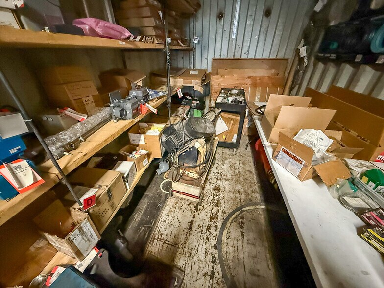 More Photos Of 5640 44th Ave S, Clinton Industrial For Sale