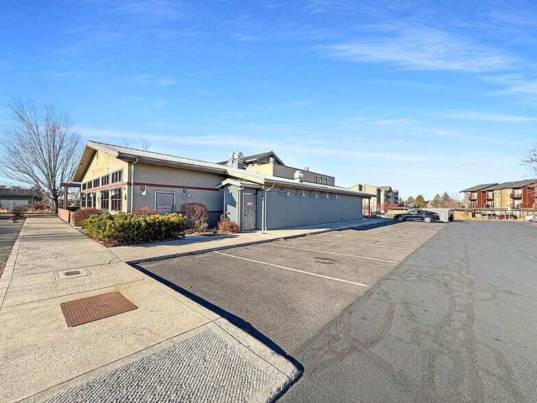 More Photos Of 594 NE Bellevue Ct, Bend Restaurant For Sale