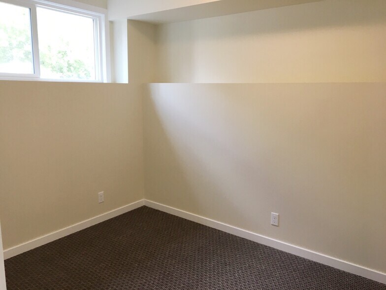 More Photos Of 106 Jespersen Ave, Spruce Grove Apartments For Sale