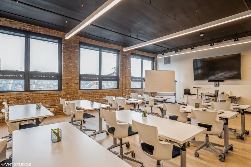 More Photos Of 1732-1734 W Hubbard St, Chicago Loft Creative Space For Lease