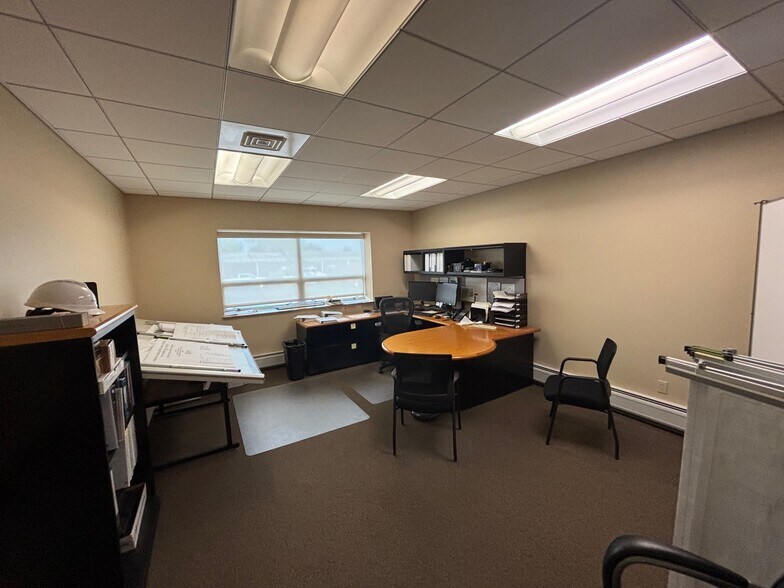 More Photos Of 1654 King St, Enfield Office For Lease