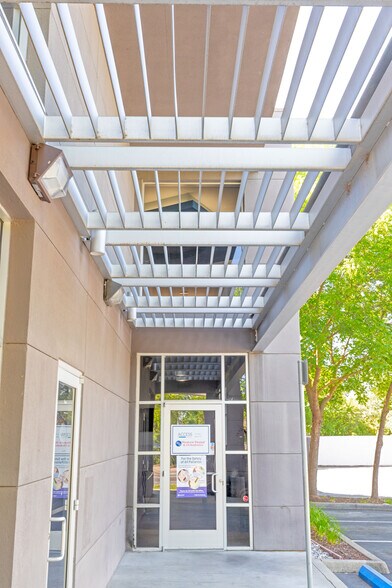 More Photos Of 7141 Fair Oaks Blvd, Carmichael Medical For Sale