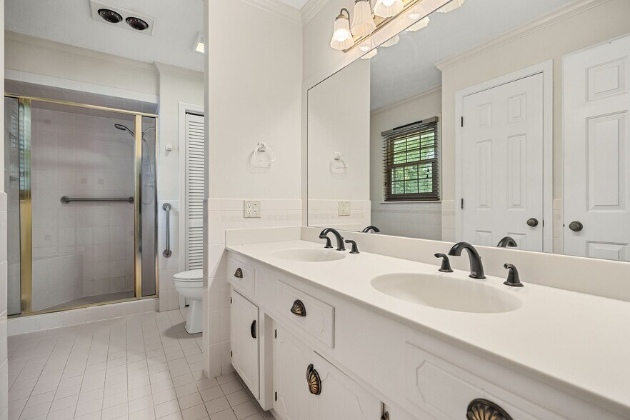 More Photos Of 1499 W Whitehall Rd, Cookeville Light Distribution For Sale