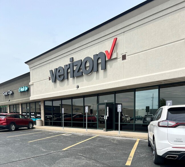 More Photos Of 100-132 George E Phelps Blvd, Carthage General Retail For Lease