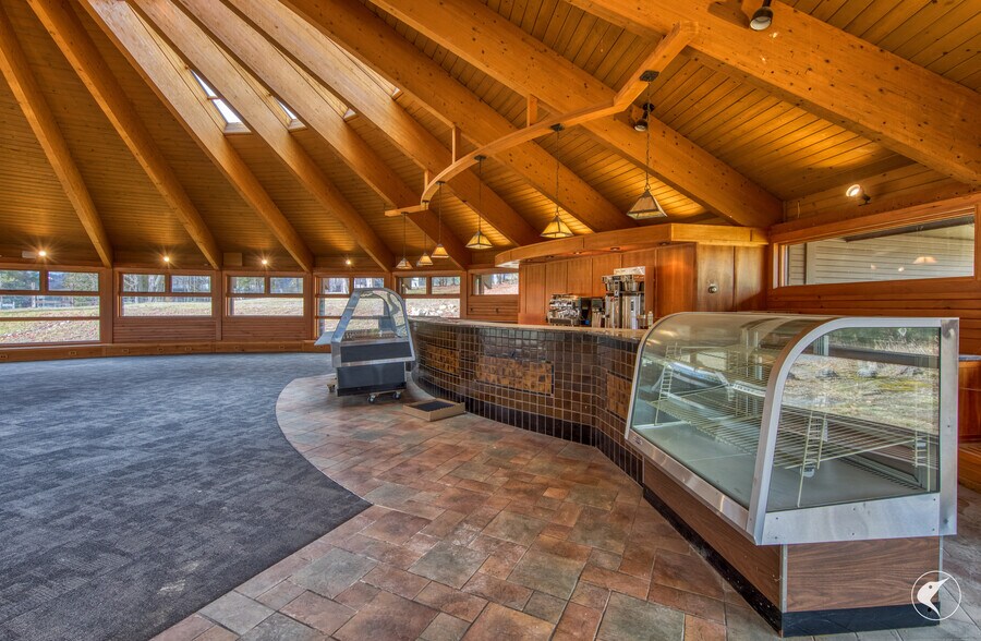 More Photos Of 2345 Saranac Ave, Lake Placid Flex For Sale