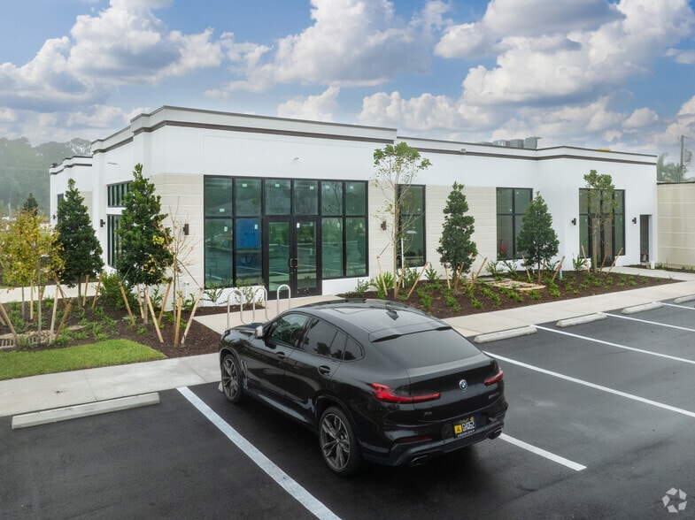 More Photos Of 11222 E Tamiami Trl, Naples Freestanding For Lease