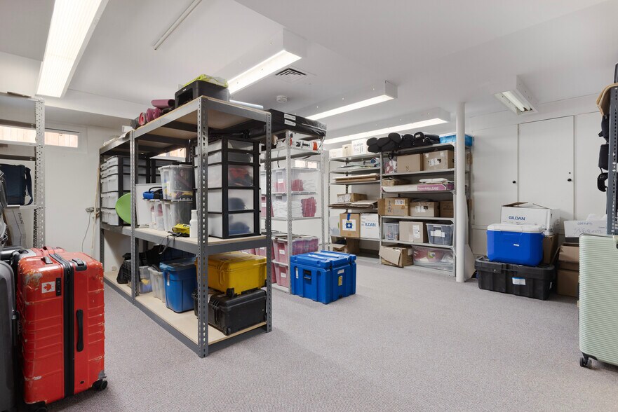 More Photos Of 307 Gilmour St, Ottawa Office For Sale