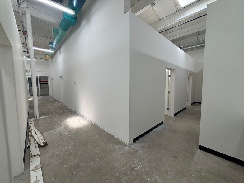 More Photos Of 350 NE 75th St, Miami Loft Creative Space For Lease