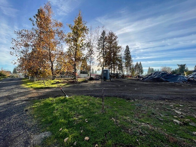 More Photos Of 1573 Bille Rd, Paradise Land For Sale