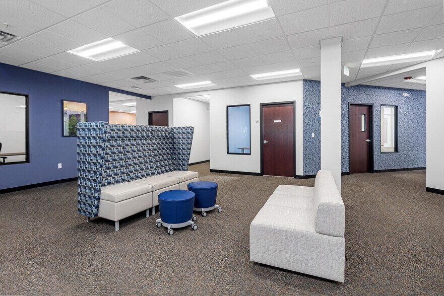 More Photos Of 500 Cummings Ctr, Beverly Office For Lease