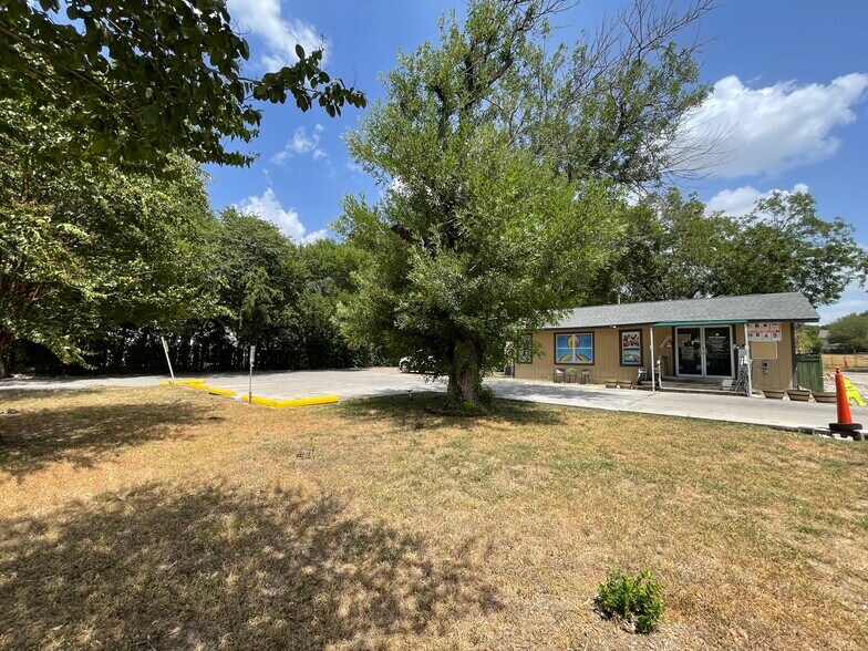 More Photos Of 4168 Stahl Rd, San Antonio General Retail For Sale