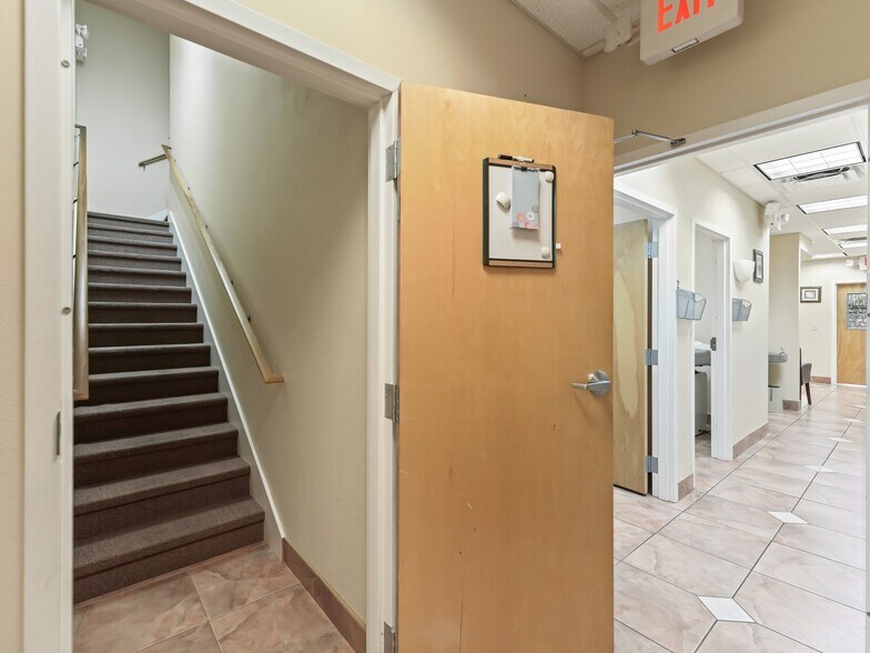 More Photos Of 1414 E Main St, Leesburg Medical For Lease