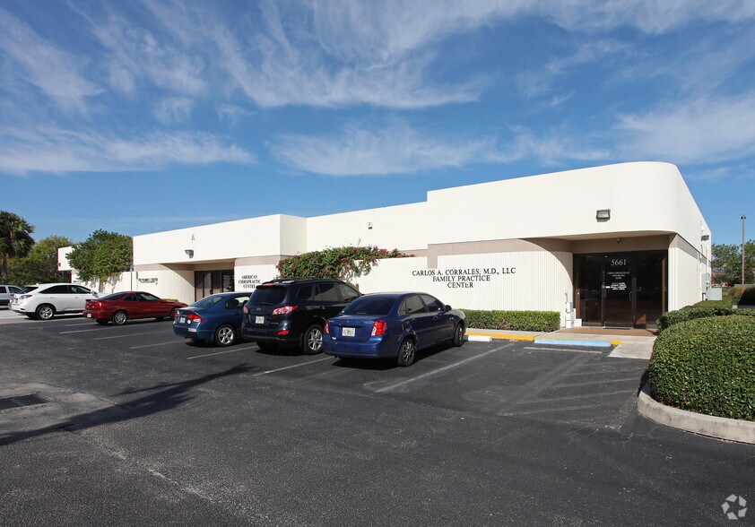 Primary Photo Of 5661-5667 NW 29th St, Margate Medical For Lease