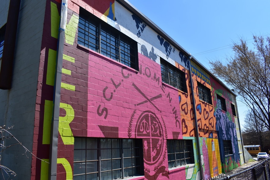Primary Photo Of 454 Irwin St Ne, Atlanta Showroom For Lease