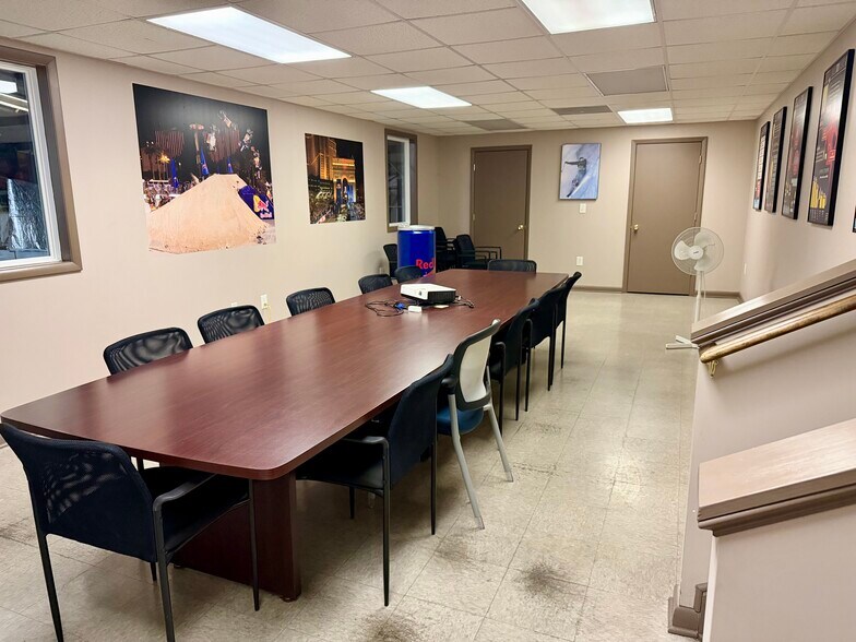 More Photos Of 2705 S Pleasant Valley Rd, Winchester Distribution For Lease