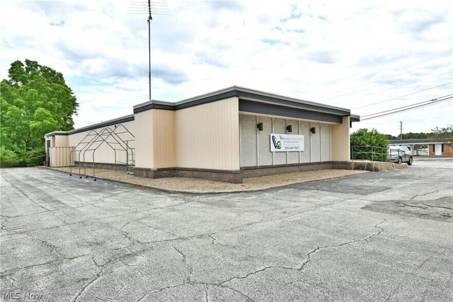 More Photos Of 2900 Elm Rd NE, Warren Medical For Lease