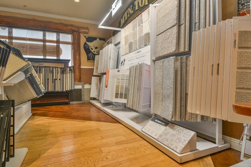 More Photos Of 25266 Highway 18, Crestline General Retail For Sale