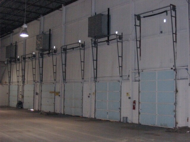 More Photos Of 80 Commerce Dr, Rochester Warehouse For Lease