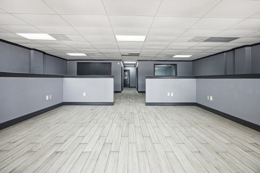More Photos Of 2102-2112 Pease St, Houston Unknown For Lease
