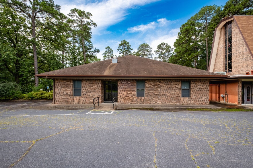 More Photos Of 4601 Western Hills Ave, Little Rock Religious Facility For Sale