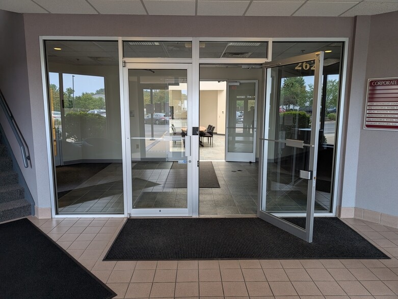More Photos Of 258 Corporate Dr, Madison Office For Lease