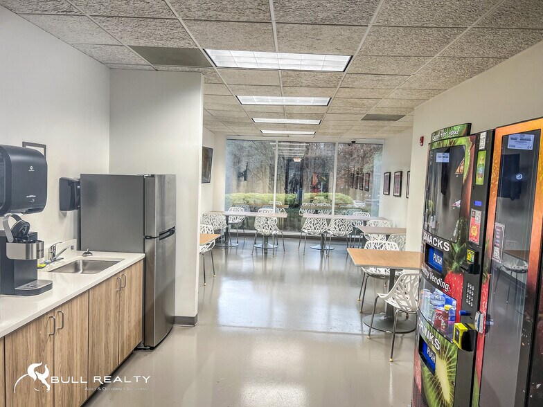 More Photos Of 3295 River Exchange Dr, Peachtree Corners Office For Lease