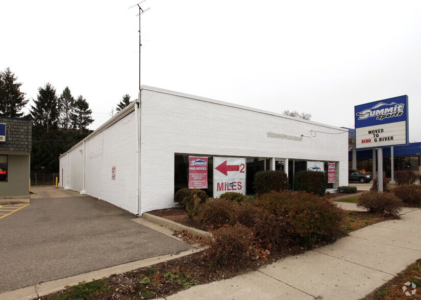 More Photos Of 620 W Grand River Ave, Brighton Freestanding For Lease