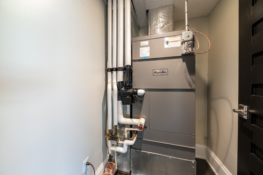 More Photos Of 145 School Rd, Mount Morris Office For Sale