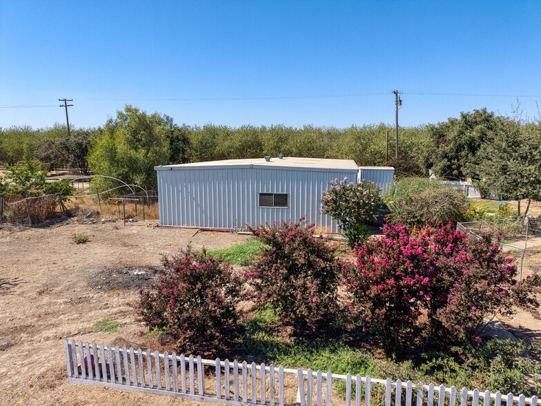 More Photos Of 743 College City Rd, Arbuckle Apartments For Sale