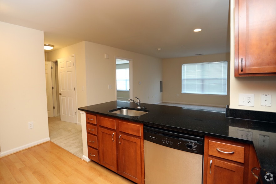 More Photos Of 10095 Washington Blvd, Laurel Apartments For Lease