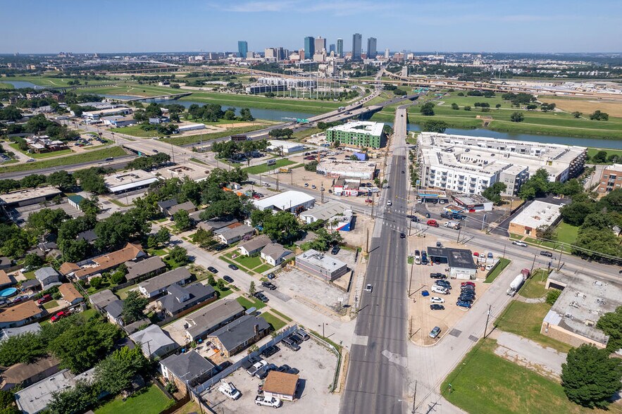 More Photos Of 2600 E Belknap St, Fort Worth Restaurant For Sale