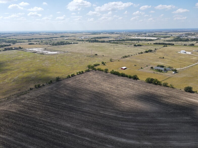 More Photos Of 601 County Road 375, Jarrell Land For Sale