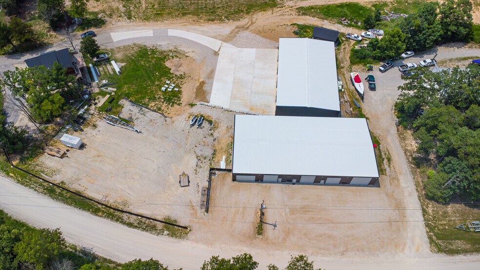 More Photos Of 100 Man Cave, Sunrise Beach Self Storage For Sale