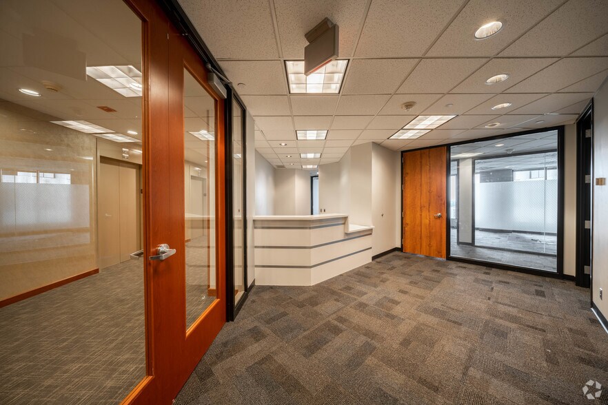 Photo of 20th Floor Ste 2000