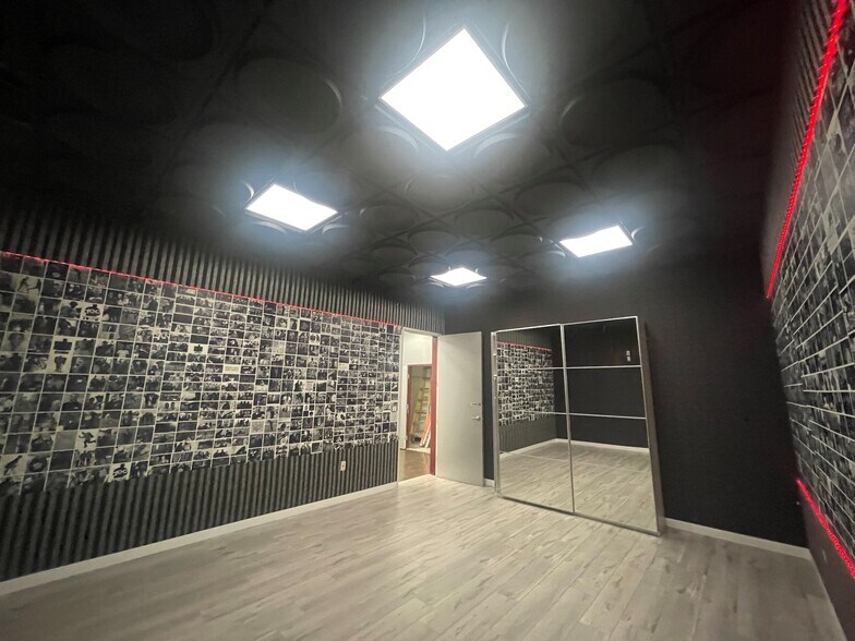 More Photos Of 585 Pine Ave, Long Beach Apartments For Lease