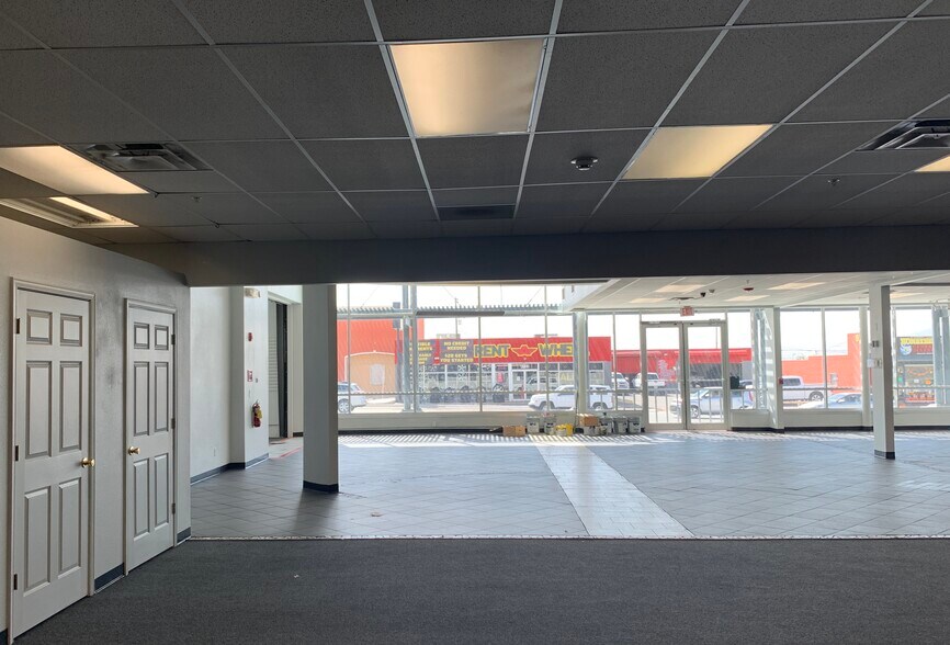 More Photos Of 4121 Montana Ave, El Paso Medical For Lease