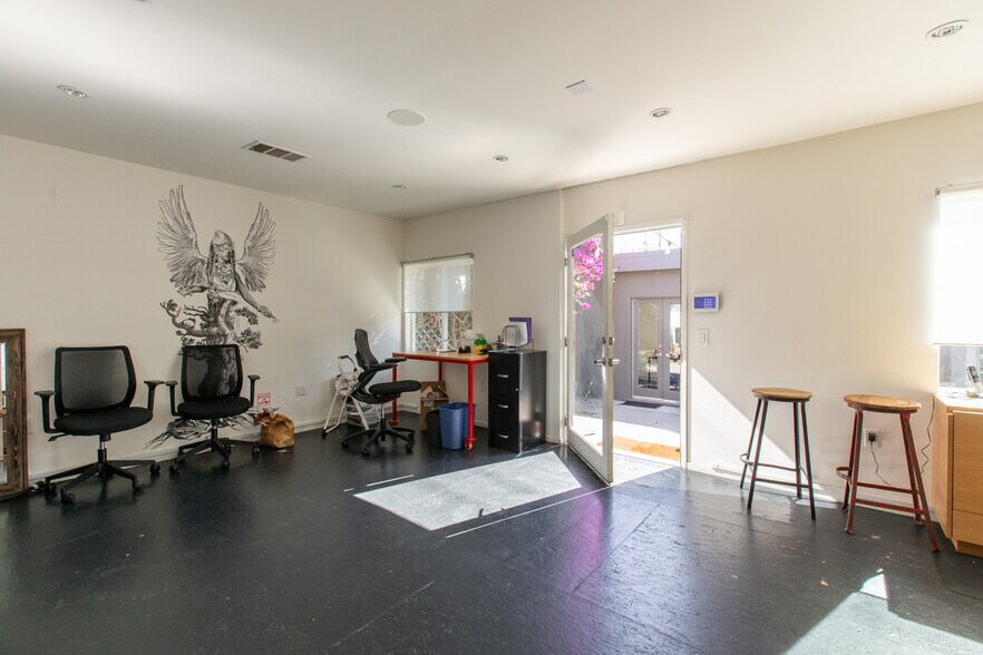 More Photos Of 12906 Venice Blvd, Los Angeles Freestanding For Lease