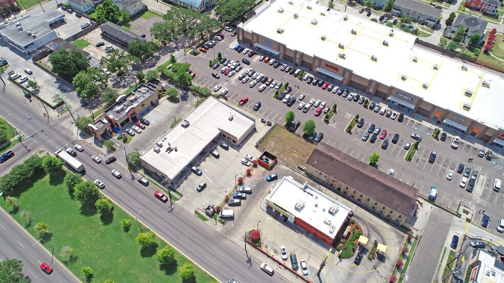 More Photos Of 2900 S Claiborne Ave, New Orleans Freestanding For Sale