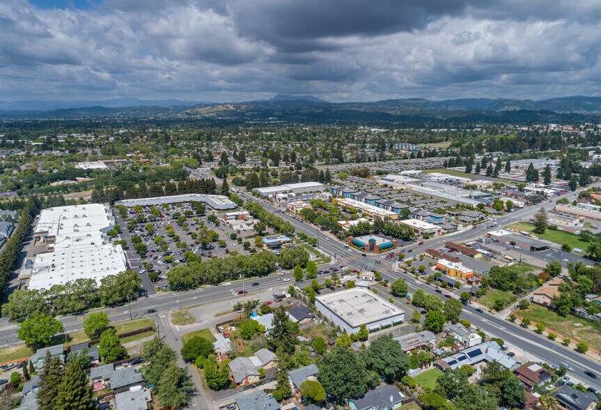 More Photos Of 937-955 Stony Point Rd, Santa Rosa Drugstore For Sale