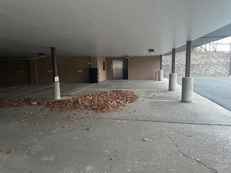 More Photos Of 886 Belmont Ave, North Haledon Storefront Retail Office For Lease