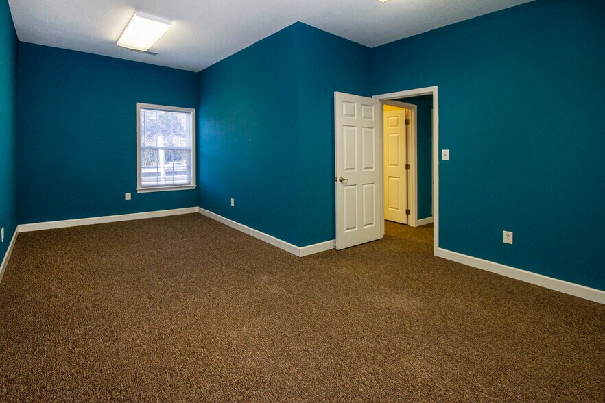 More Photos Of 4409 Central Ave Pike, Knoxville Office For Sale