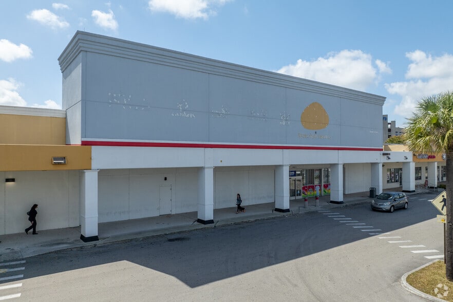 More Photos Of 1700 W 49th St, Hialeah Unknown For Lease