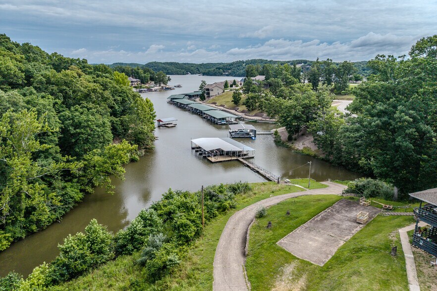 More Photos Of 2399 Twin Rivers Pt, Camdenton Trailer Camper Park For Sale