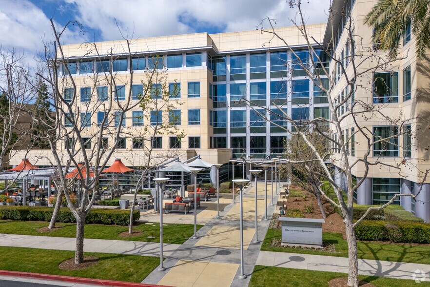 More Photos Of 120 Vantis, Aliso Viejo Office For Lease