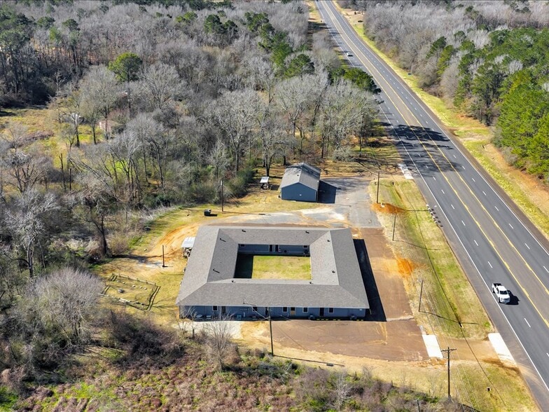 More Photos Of 15890 N US Highway 59, Garrison Apartments For Sale