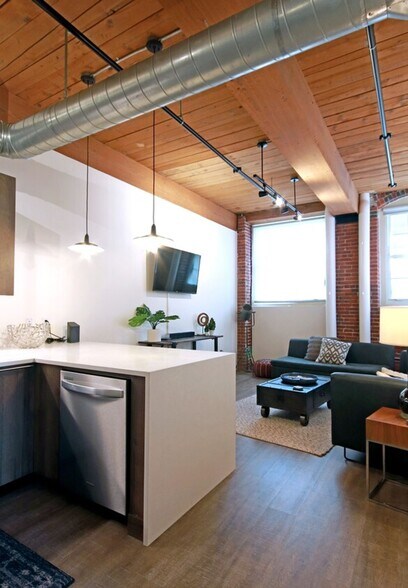 More Photos Of 165 Thorndike St, Lowell Apartments For Sale