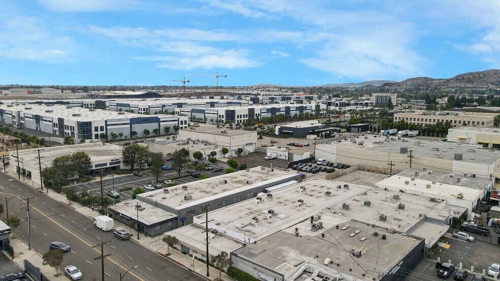More Photos Of 3401 Winona Ave, Burbank Warehouse For Sale